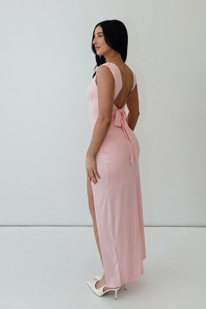 Ellie™ | Sukienka o Subtelnym i Eleganckim Kroju